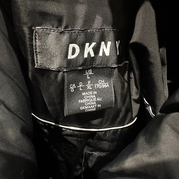 Down jacket - Picture 1 of 6